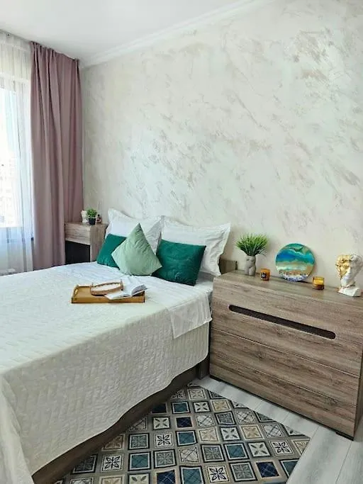 44 Elif Garden Двухкомнатная Apartamento Almaty