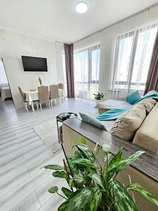 44 Elif Garden Двухкомнатная Apartamento Almaty