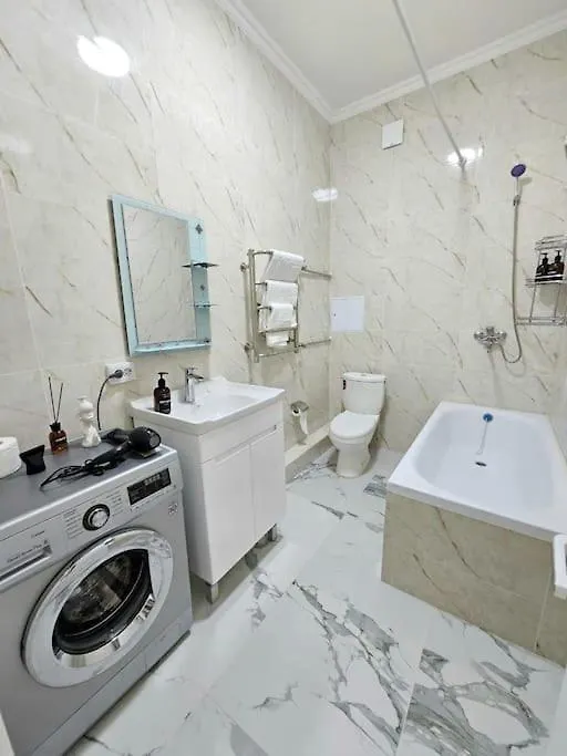 44 Elif Garden Двухкомнатная Apartamento Almaty